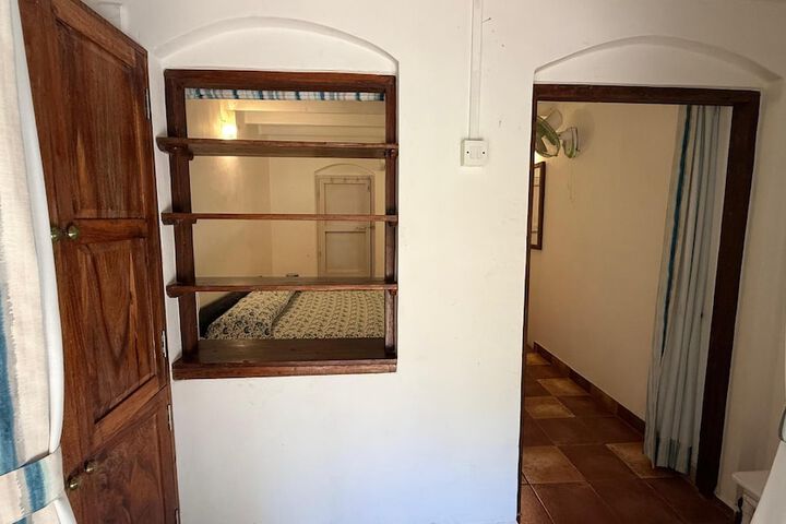 Room 103 of 233