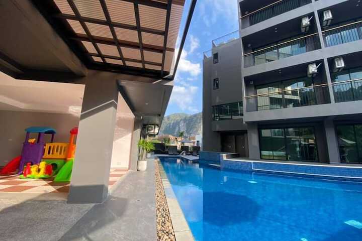 Pool 58 of 102