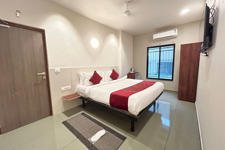Room 7 of 17