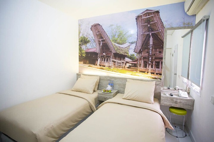 Room 36 of 49