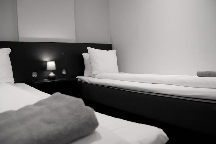 Room 69 of 128