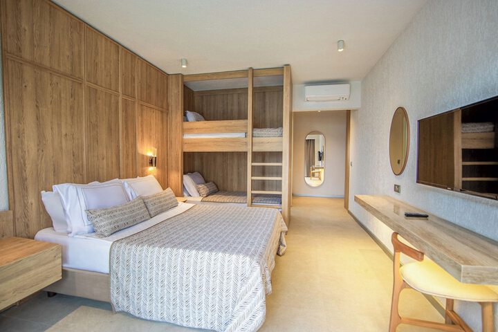 Room 13 of 46