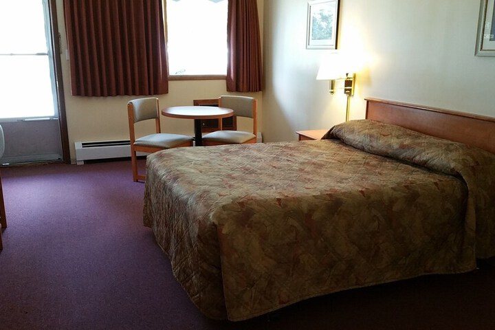 Room 4 of 29