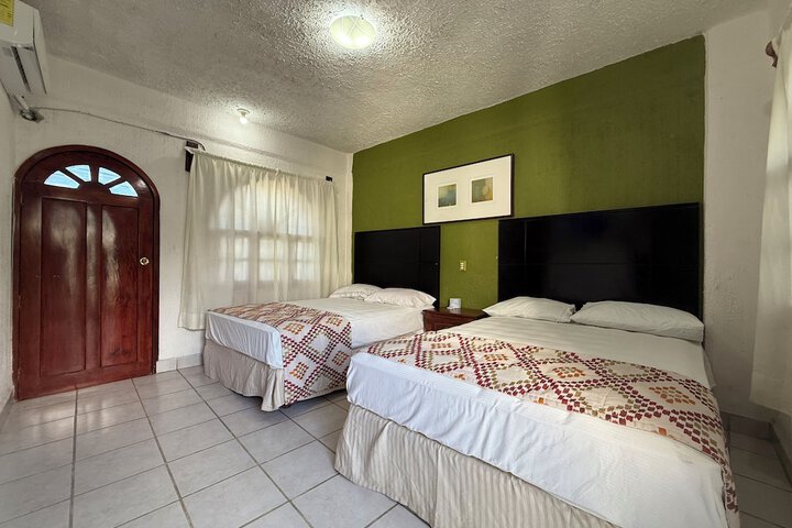 Room 13 of 39