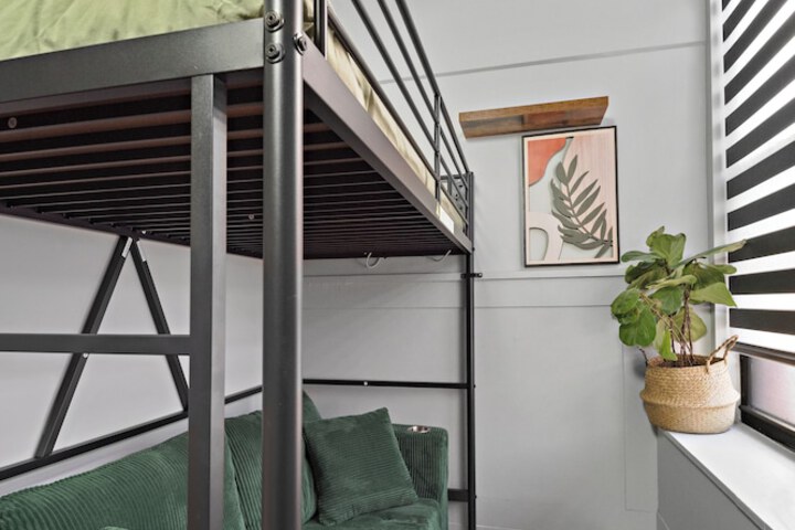 Room 25 of 35