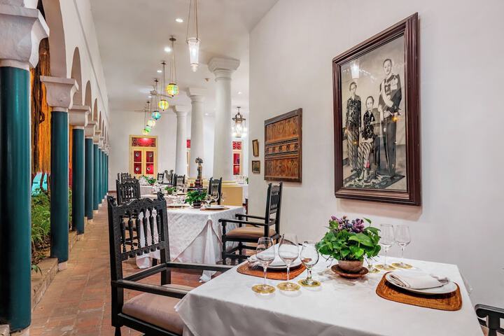 Dining 90 of 123