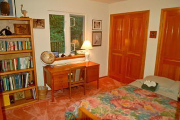 Room 84 of 697