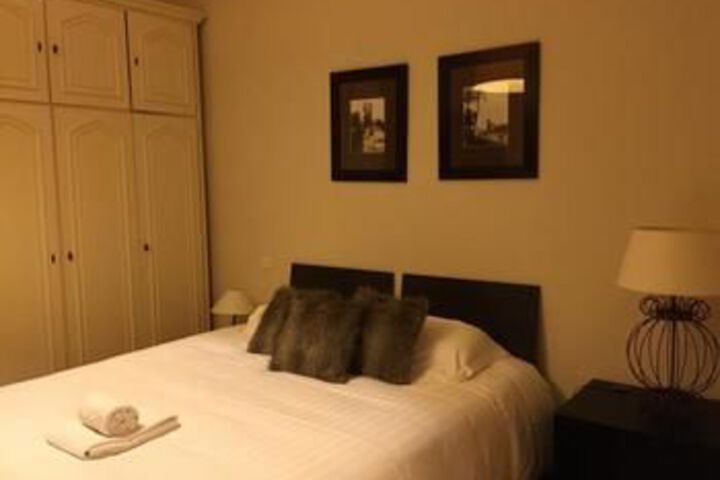 Room 10 of 33