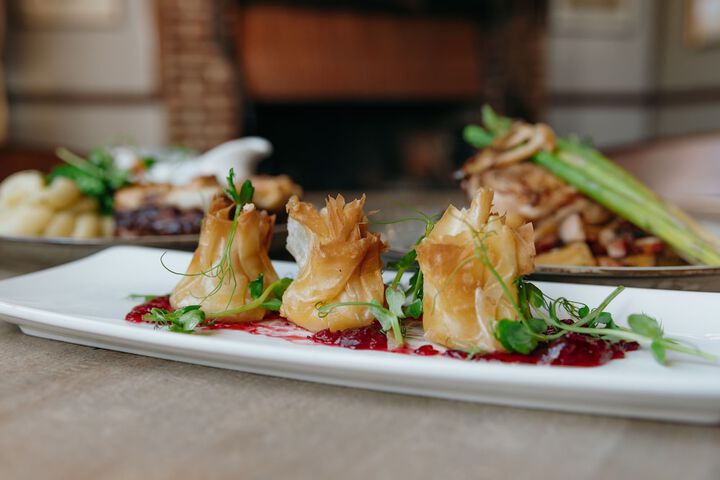Dining 65 of 86