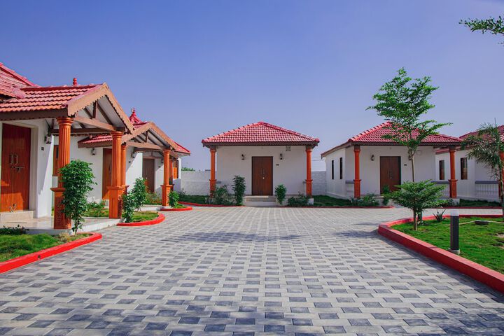 StayGuru The Heaven Resort