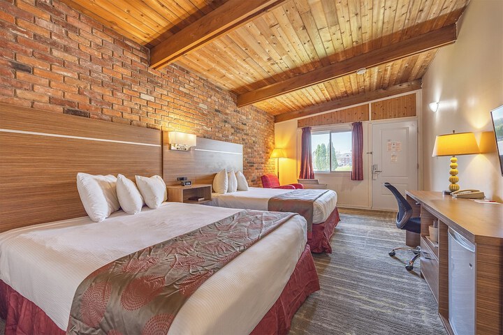 Room 10 of 46