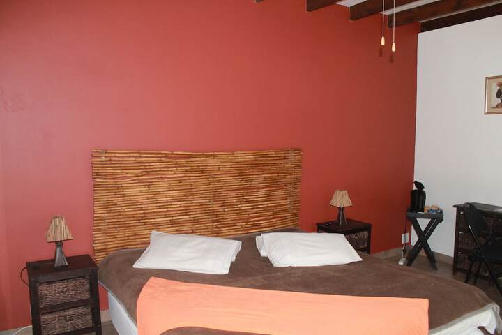 Room 10 of 62