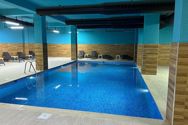 Pool 21 of 40
