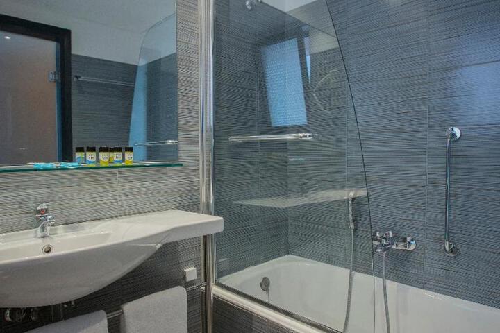 Photo 20