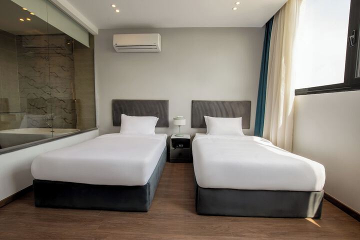 Room 5 of 36
