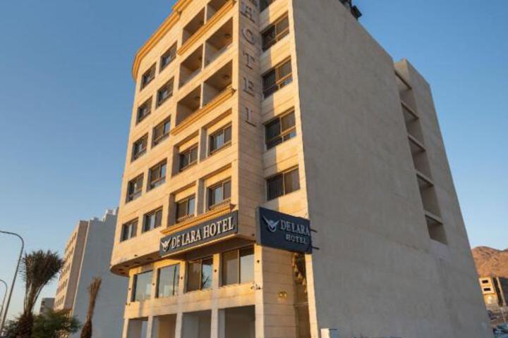 Delara Hotel