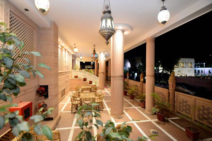 Hotel Lobby