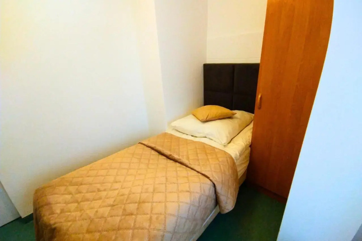Room 3 of 11