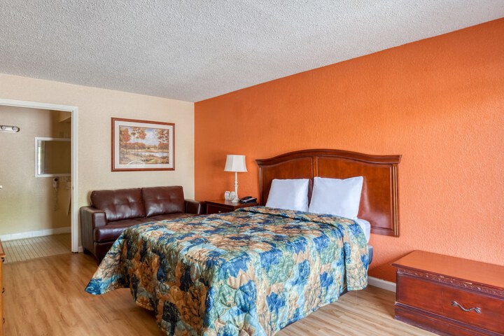 Room 5 of 29