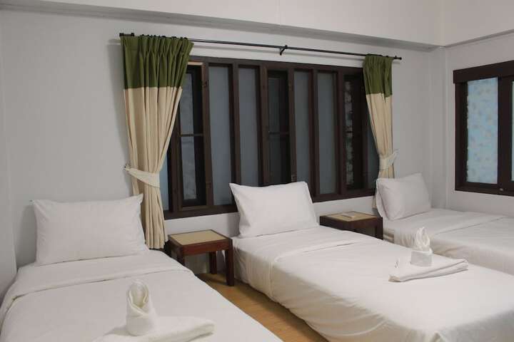Room 13 of 68