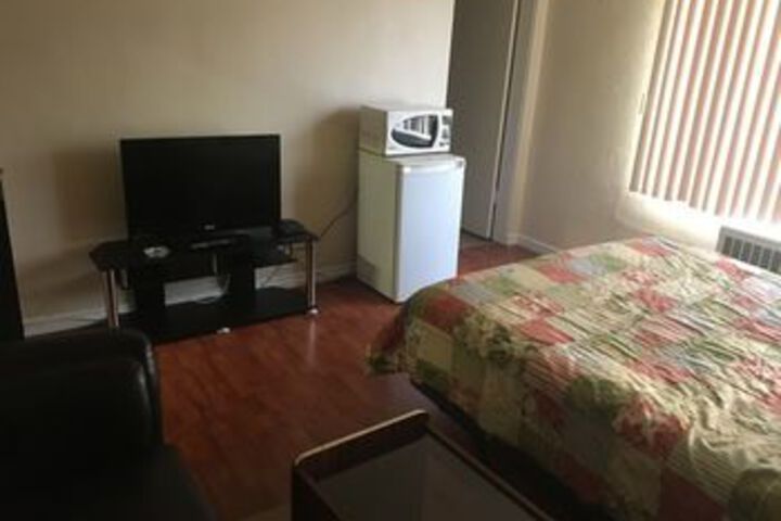 Room 7 of 19