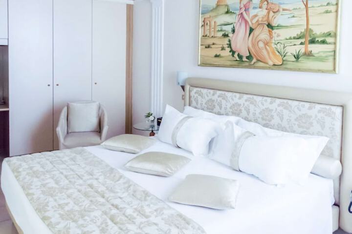 Room 15 of 28