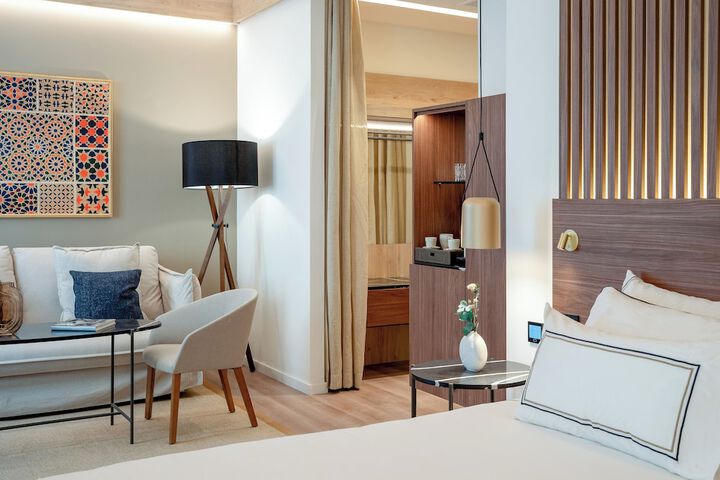 Room 37 of 119