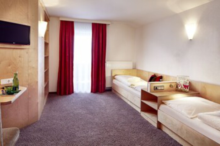 Room 37 of 41