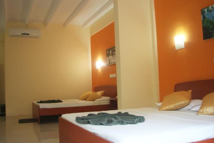 Room 4 of 20