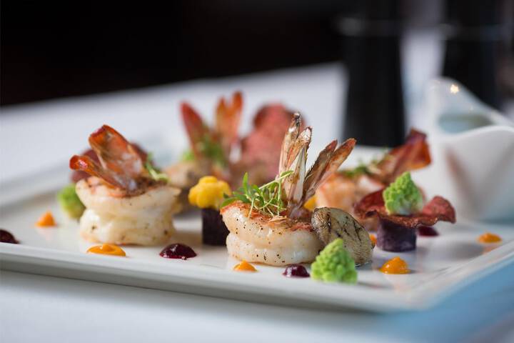 Dining 152 of 208