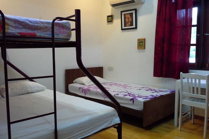 Room 4 of 51