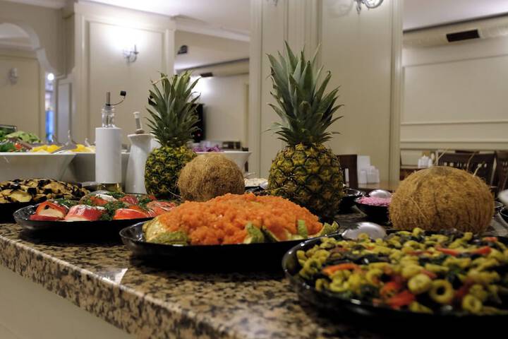 Dining 45 of 72