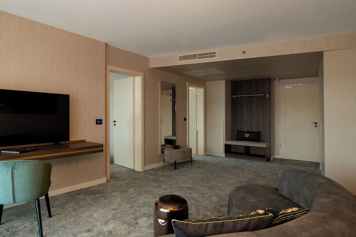 Room 30 of 58
