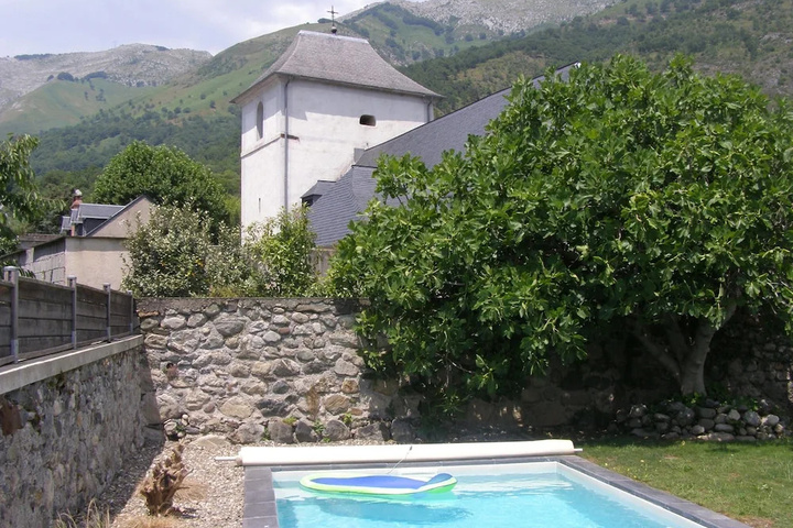 Pool 9 of 11