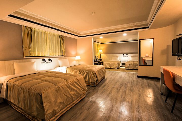 Room 25 of 80