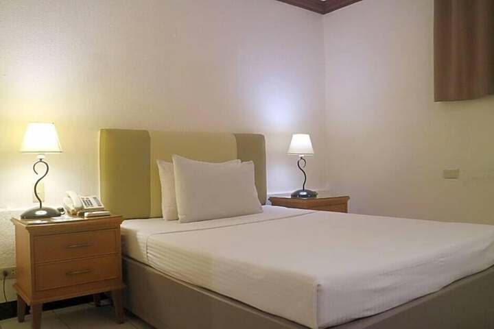 Room 17 of 26
