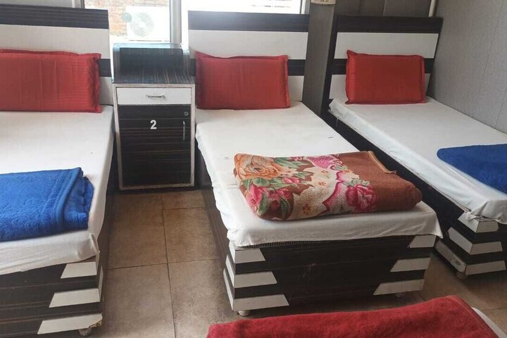 Room 8 of 29