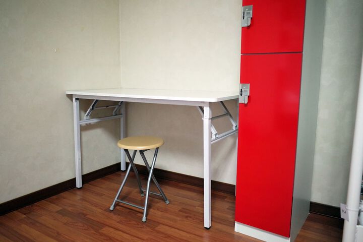 Room 30 of 59