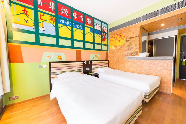 Room 37 of 107