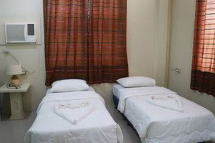 Room 21 of 36
