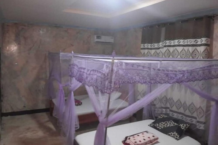 Room 5 of 43