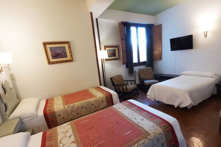 Room 14 of 39