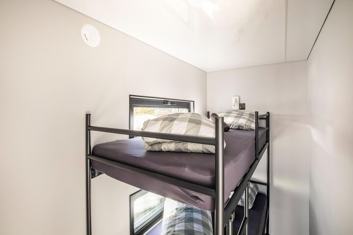 Room 6 of 43