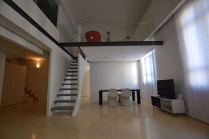 Room 13 of 22