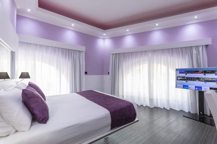 Room 48 of 142