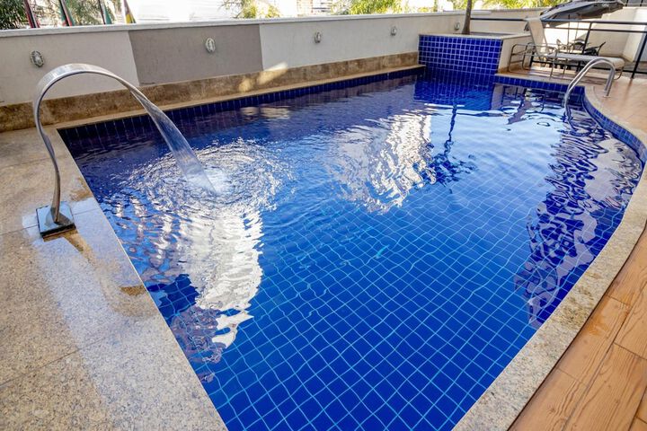 Pool 26 of 33