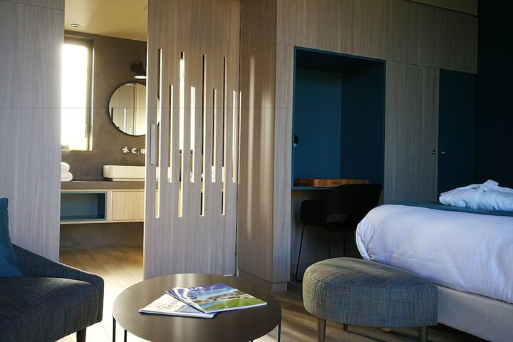 Room 3 of 75