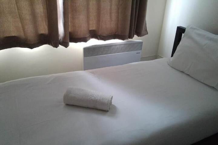 Room 11 of 31