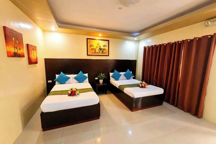 Room 6 of 33