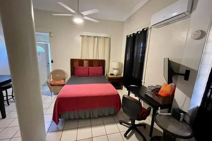 Room 8 of 14